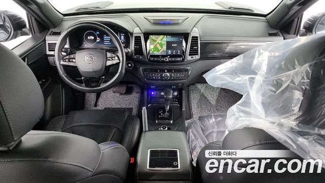 KG Mobility Rexton — interior