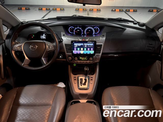 KG Mobility Korando — interior