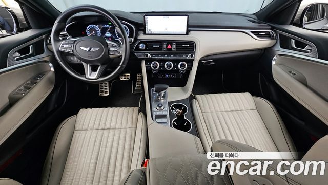 Genesis G70 — interior