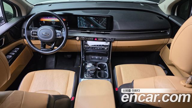 Kia Carnival — interior