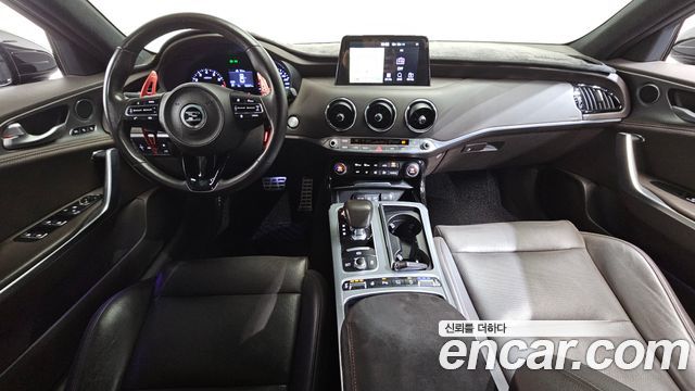 Kia Stinger — interior