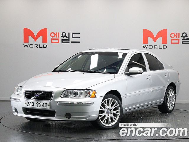 Volvo S60 — exterior