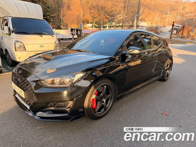 Hyundai Veloster — exterior
