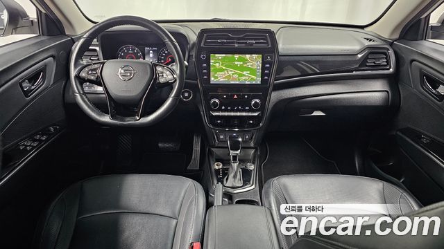 KG Mobility Tivoli — interior