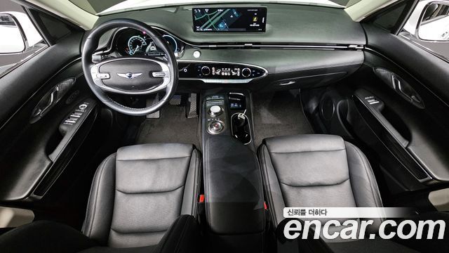 Genesis GV70 — interior