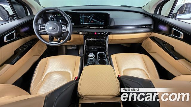 Kia Carnival — interior
