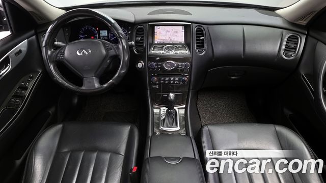 Infiniti EX — interior