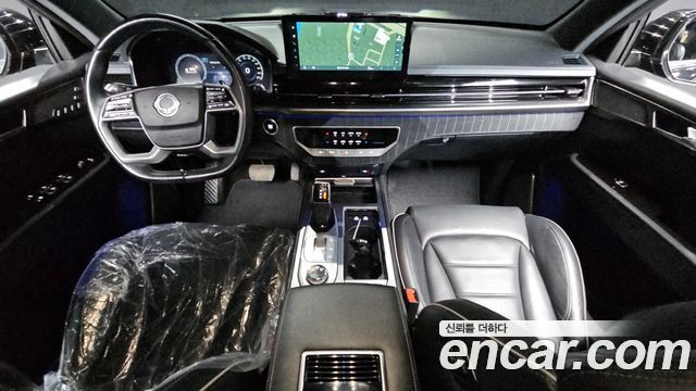 KG Mobility Rexton — interior
