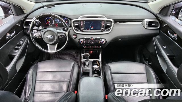 Kia Sorento — interior