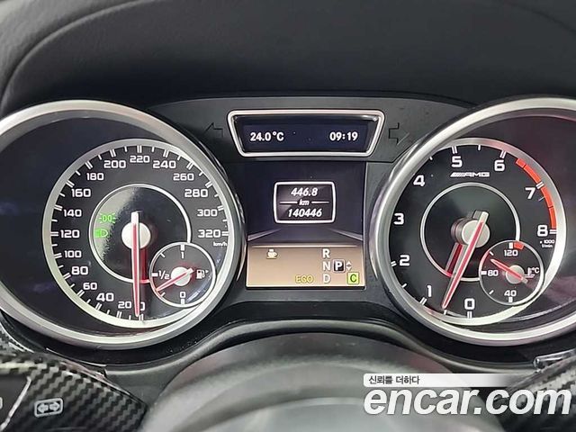 Mercedes-Benz M-Class — interior