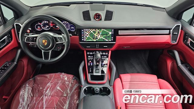 Porsche Cayenne — interior