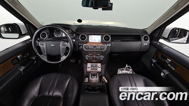 Land Rover Discovery — interior