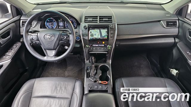 Toyota Camry — interior