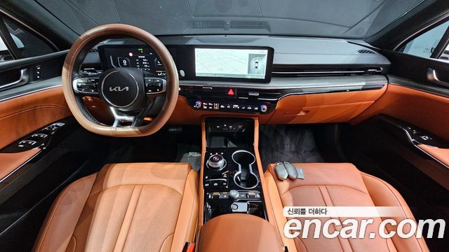Kia K5 — interior