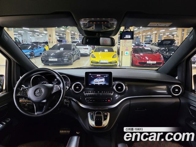 Mercedes-Benz V-Class — interior