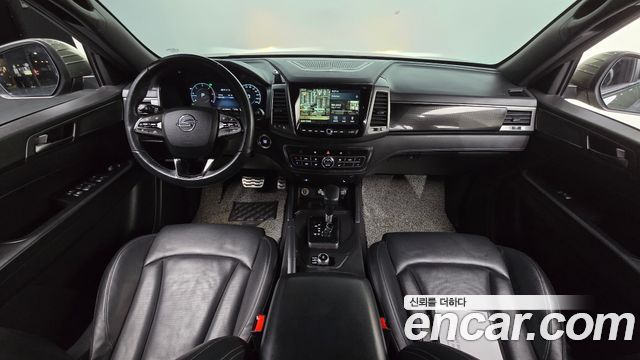 KG Mobility Rexton — interior