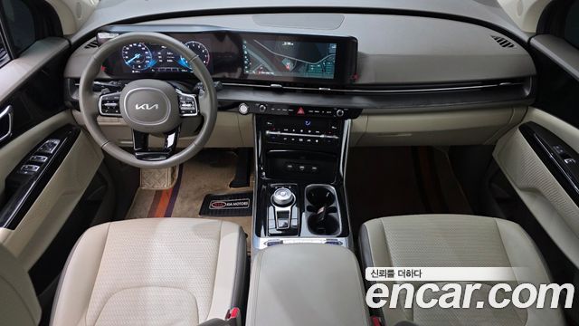Kia Carnival — interior