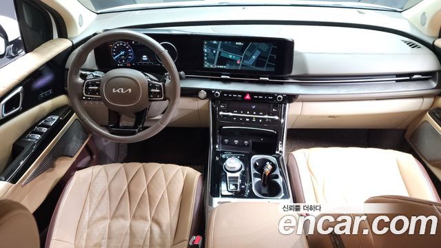 Kia Carnival — interior