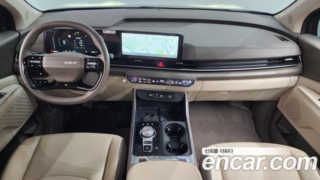 Kia Carnival — interior