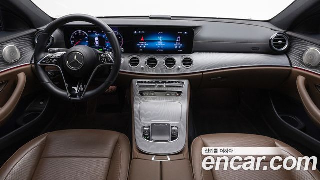 Mercedes-Benz E-Class — interior