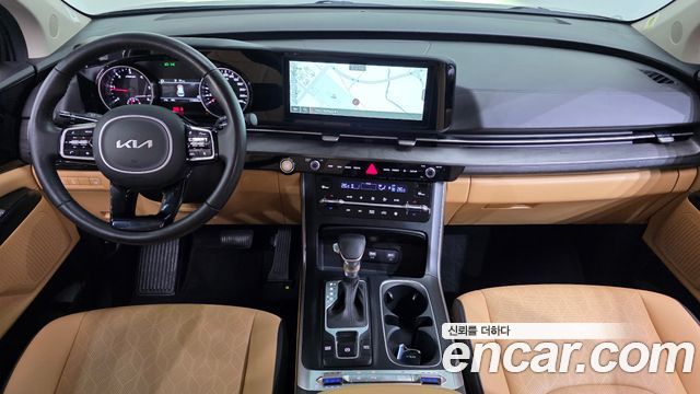 Kia Carnival — interior