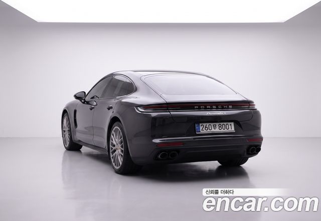 Porsche Panamera — interior