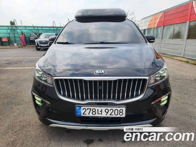 Kia Carnival — exterior