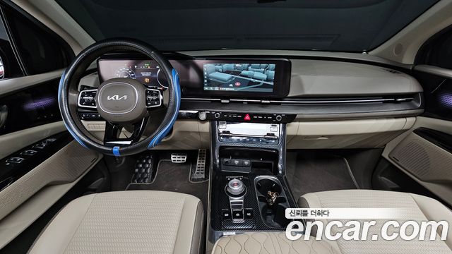 Kia Carnival — interior