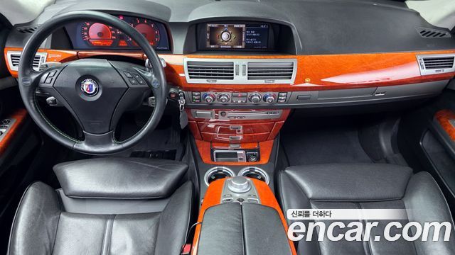 BMW 7 Series — interior