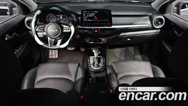 Kia K3 — interior