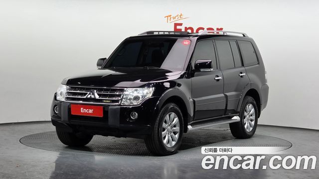 Mitsubishi Pajero — exterior