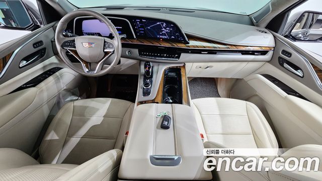 Cadillac Escalade — interior
