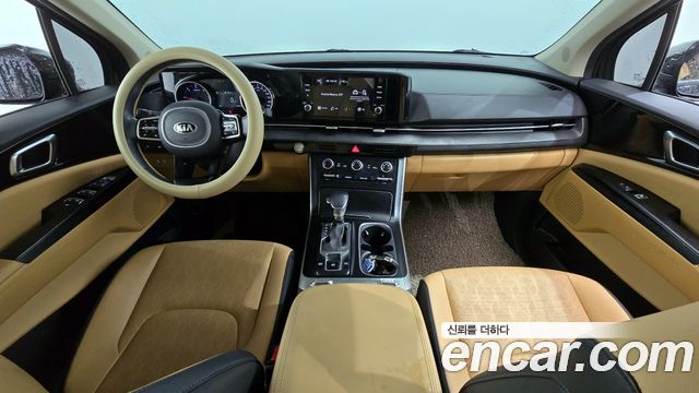 Kia Carnival — interior