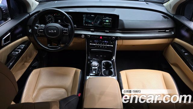 Kia Carnival — interior