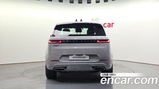 Land Rover Range Rover Sport — interior