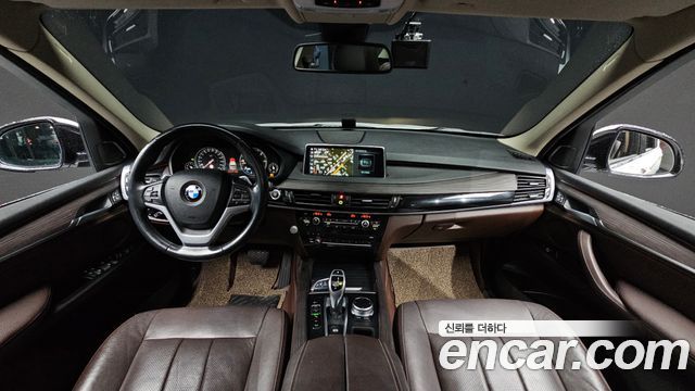 BMW X5 — interior