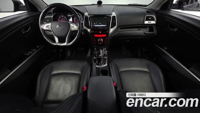 KG Mobility Tivoli — interior