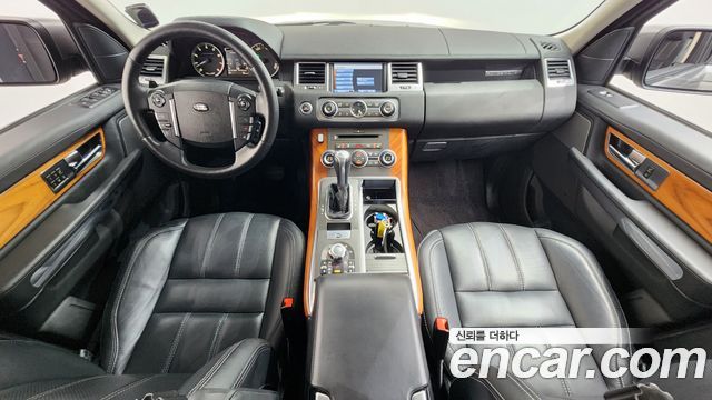 Land Rover Range Rover Sport — interior