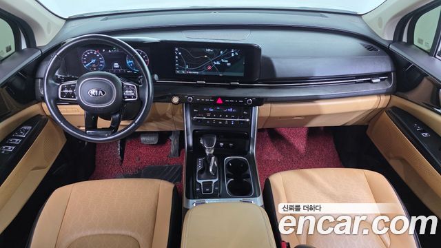 Kia Carnival — interior