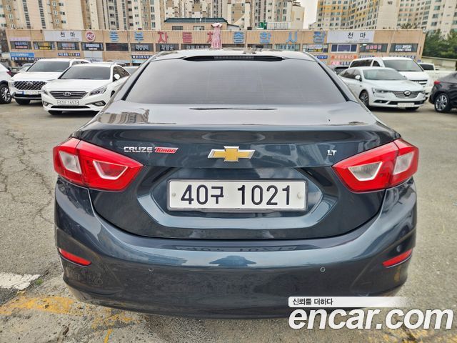 Chevrolet Korea Cruze — interior
