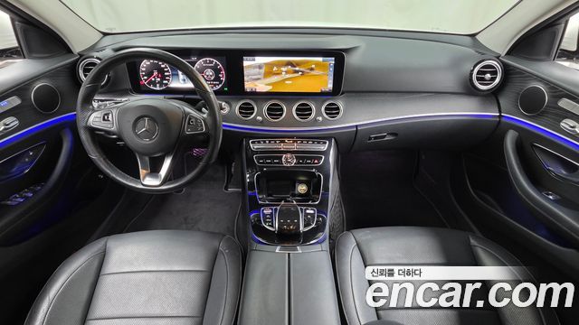 Mercedes-Benz E-Class — interior