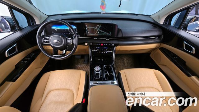 Kia Carnival — interior