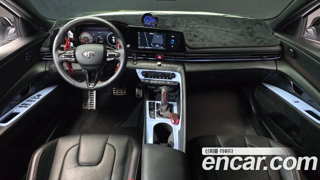 Hyundai Avante — interior