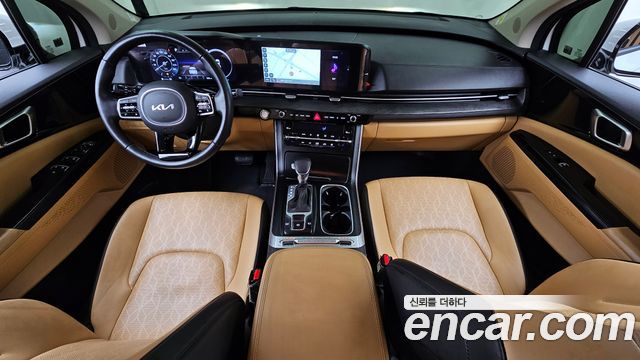 Kia Carnival — interior