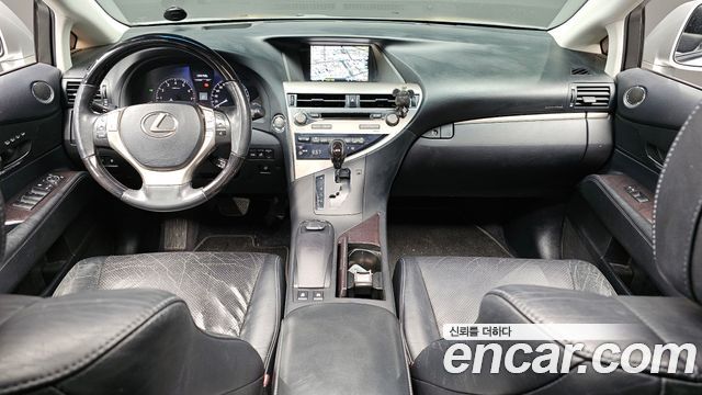 Lexus RX — interior