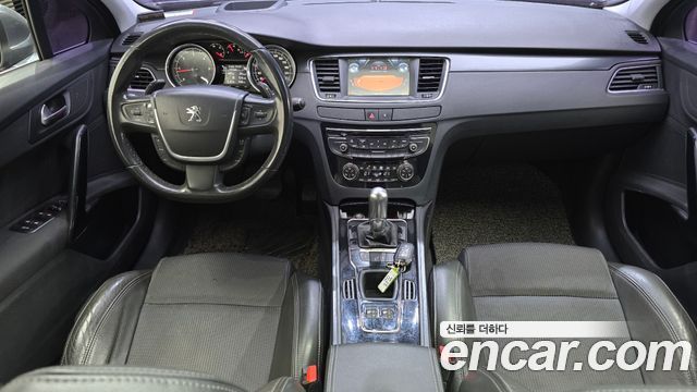 Peugeot 508 — interior