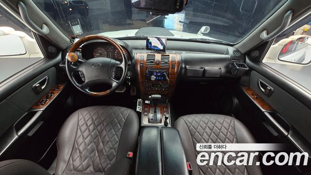 Hyundai Terracan — interior