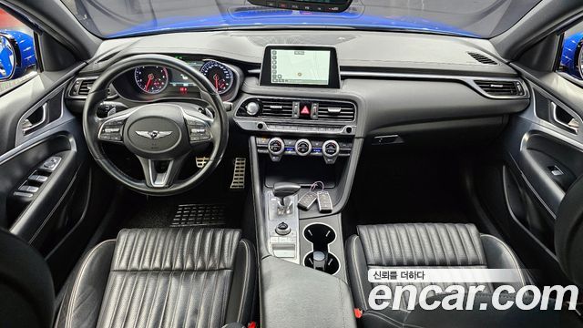 Genesis G70 — interior