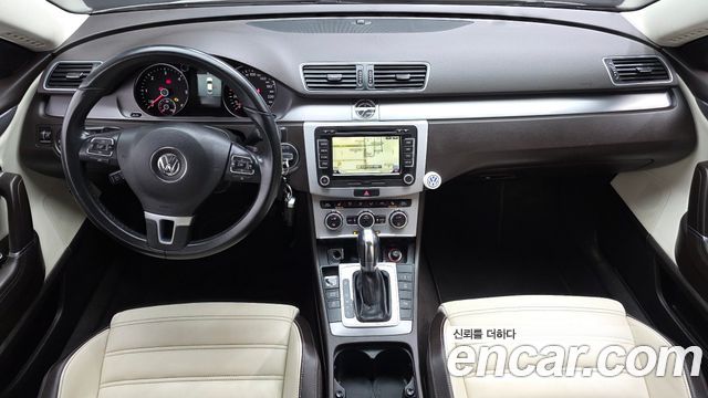 Volkswagen CC — interior