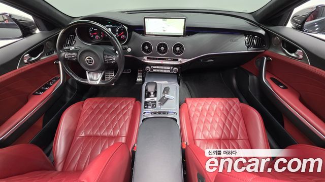 Kia Stinger — interior